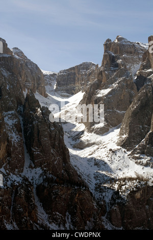 Les falaises et les montagnes VAL DE MESDI Gruppo del Sella Sella Gruppe Colfosco Corvara Selva Dolomites Italie Banque D'Images