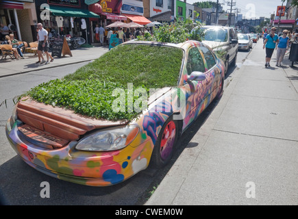 Voiture peinait comme Potager au Toronto's multicultural historique célèbre Kensington Market à Toronto;Ontario;Canada Banque D'Images