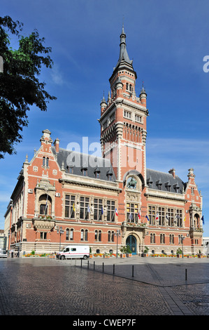 L'hôtel de ville et Beffroi de Dunkerque / Dunkerque, Nord Pas de Calais, France Banque D'Images