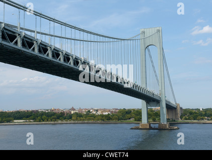 Le pont Verrazano-Narrows, reliant Brooklyn et Staten Island, NY Banque D'Images