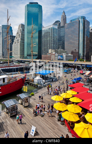 Pier 17, South Street Seaport, Lower Manhattan, New York City Banque D'Images