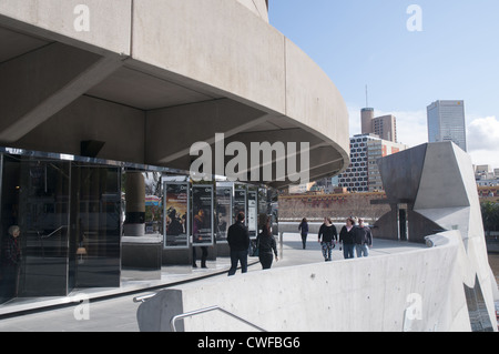 Melbourne's Hamer Hall a rouvert au public le 26 juillet 2012 comme un spectacle contemporain récemment rénové. Banque D'Images