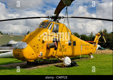 Hélicoptère de sauvetage de la RAF à l'East Midlands England uk musée aeropark Banque D'Images