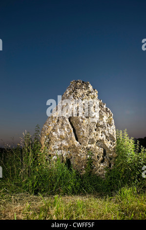 L'Longstone de Minchinhampton, Gloucestershire, Royaume-Uni Banque D'Images