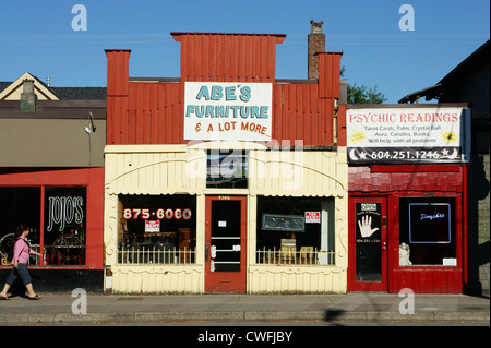 Les devantures en bois ancien sur Main Street, Vancouver, British Columbia, Canada Banque D'Images