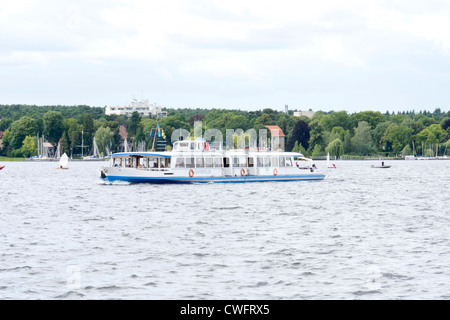 Lichterfelde un bateau sur la Havel, Berlin. Banque D'Images