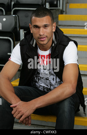 Steven Caulker, premier league defender en photo au Liberty Stadium de Swansea, où il a passé la saison 2011-2012 en prêt. Banque D'Images