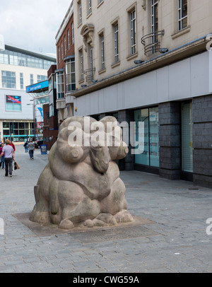 Le Derby Ram Sculpture par Michael Pegler sur East Street Banque D'Images