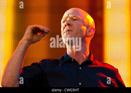 Singer Jimmy Somerville sur scène au Festival de rembobinage Henley on Thames 2012. Par0256 Banque D'Images