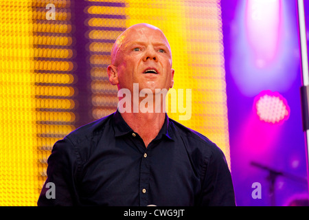 Singer Jimmy Somerville sur scène au Festival de rembobinage Henley on Thames 2012. Par0257 Banque D'Images