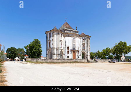 Senhor da Pedra Jésus n'Église à Obidos, Portugal. L'architecture baroque. Banque D'Images