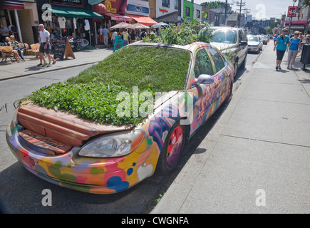 Kensington Market, Spadian Avenue et de la rue Dundas;Toronto;Ontario;Canada;Historique coloré et en marché plein air Banque D'Images