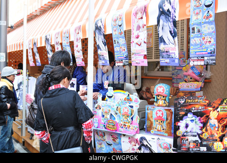 Tokyo, Japon - 28 décembre 2011 : Anime (manga) les vendeurs dans le district de Akibahara, Tokyo Banque D'Images