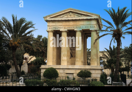 Monument à Alexander Ball dans la basse Barracca Gardens, La Valette, Malte Banque D'Images