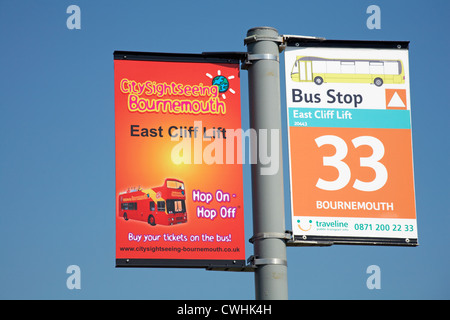 Arrêt de bus à l'Est de la falaise, Bournemouth en Août Banque D'Images