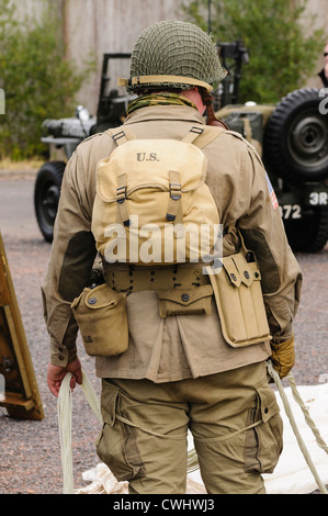 Homme vêtu de l'uniforme d'un soldat américain de la Seconde Guerre mondiale 2 Banque D'Images