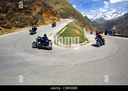 Les motards sur le Timmelsjoch, Autriche Banque D'Images