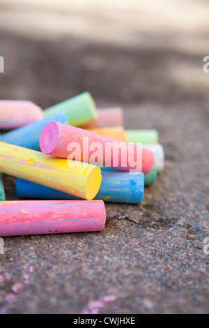 Close-up de crayons de couleur à l'extérieur de l'établissement Banque D'Images