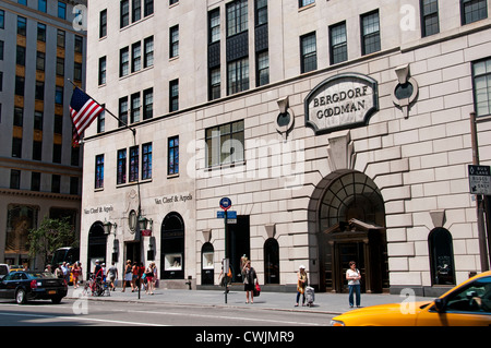 Bergdorf Goodman Van Cleef & Arpels 5th Avenue New York City Manhattan Banque D'Images