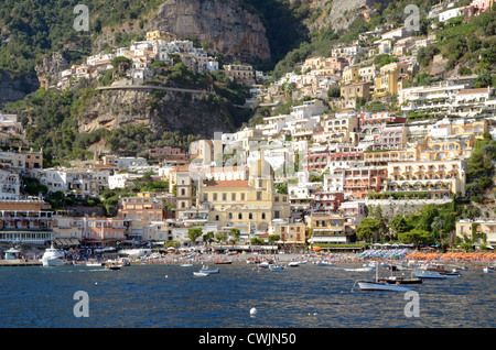 Vue sur la plage de Positano, Campanie, Italie Banque D'Images