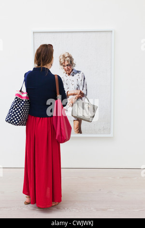 L'Angleterre, Londres, Chelsea, la Saatchi Gallery, expositions d'Intérieur Banque D'Images