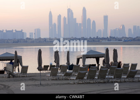 Dubai Skyline à partir de l'Hôtel Atlantis, The Palm, DUBAÏ, ÉMIRATS ARABES UNIS, Émirats arabes unis, du golfe Persique, Péninsule Arabique, Asie. Banque D'Images