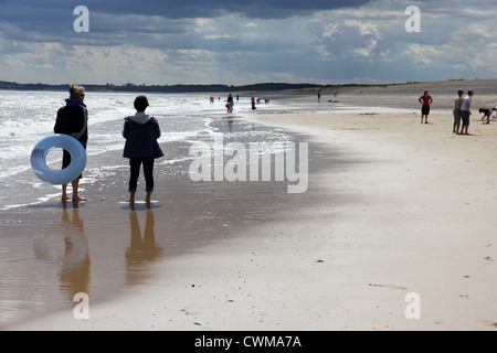 Walberswick Beach le jour d'été orageux, Suffolk, East Anglia, Angleterre, RU Banque D'Images