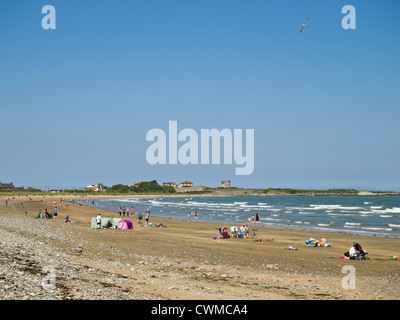 La plage pavillon bleu à Skerries, le nord du comté de Dublin, Irlande sur une journée d'été Banque D'Images