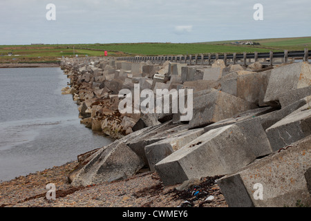 Vue sur la chaussée Churchill, Orkney Ecosse UK Banque D'Images