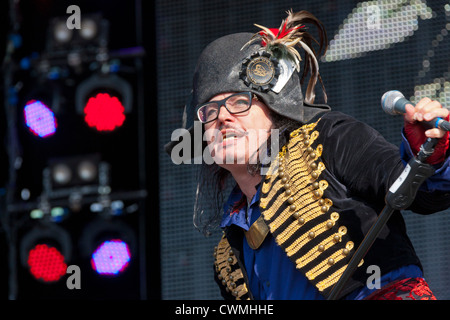 Adam Ant joue sur la scène au Festival de rembobinage Henley on Thames 2012. Par0296 Banque D'Images