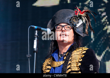 Adam Ant joue sur la scène au Festival de rembobinage Henley on Thames 2012. Par0298 Banque D'Images