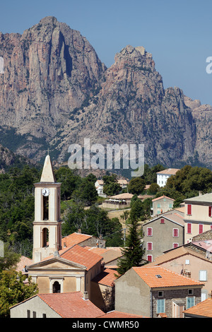 Village de montagne français d'Evisa en Corse. Banque D'Images