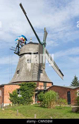 Moulin, Malchow, lacs de Mecklembourg, Schleswig-Holstein, Allemagne Banque D'Images