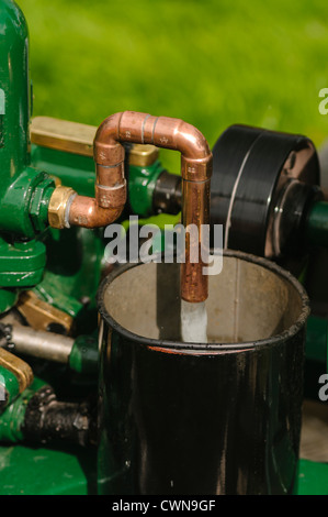 L'eau de pompage du moteur à l'arrêt Banque D'Images