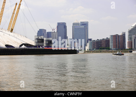 O2 Arena,Tamise,Canary Wharf World Financial Center,les sièges sociaux, la Barclays, HSBC,State Street,Bâtiments Citi Bank,London,UK Banque D'Images