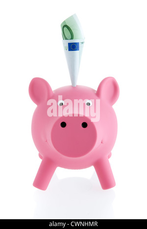 Pink piggy bank avec un billet de banque, isolé sur fond blanc 100 % Banque D'Images