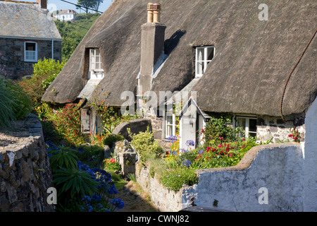 Cadgwith Cove sur la péninsule de Lizard Cornwall England UK Banque D'Images
