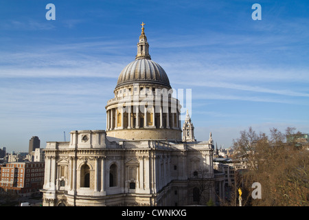 Vue de la cathédrale St Paul de balcon sur le toit Banque D'Images