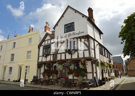 13e siècle Duc de Wellington Pub, Bugle, rue Vieille Ville, Southampton, Hampshire, Angleterre, Royaume-Uni Banque D'Images