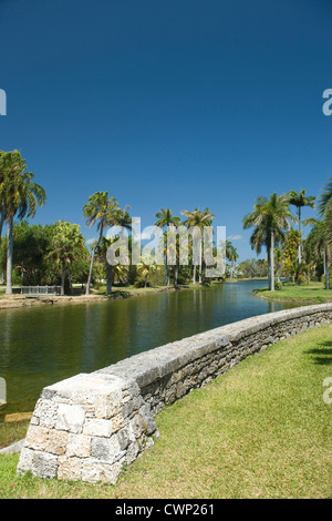 ROYAL PALM LAKE Fairchild Tropical Botanic Garden CORAL GABLES FLORIDA USA Banque D'Images