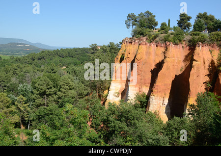 L'ocre ou affleurements d'Ocre à Roussillon dans le Luberon Vaucluse provence Parc régional ou France Banque D'Images