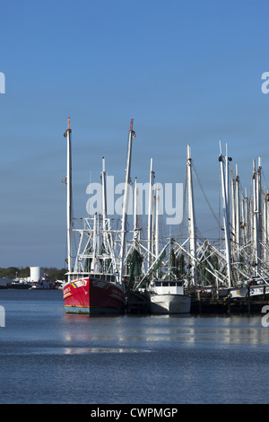 Les bateaux de pêche amarrés au port de centre-ville de Galveston, Texas, États-Unis Banque D'Images