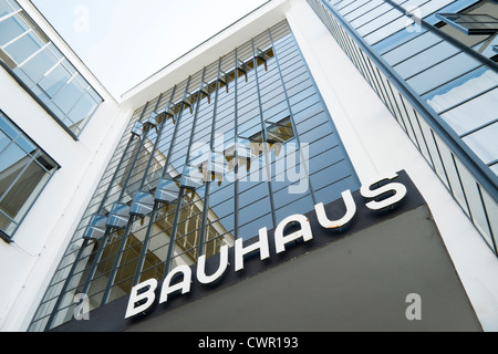 L'école d'architecture et bâtiment du Bauhaus conçu par Walter Gropius à Dessau Allemagne Banque D'Images