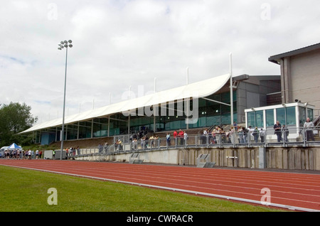 L'université de Swansea d'une piste de course à côté de la piscine nationale du Pays de Galles à Swansea. Banque D'Images