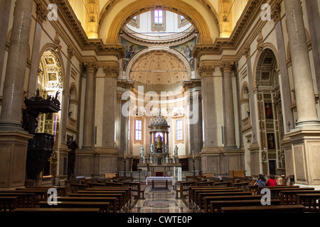 L'Italie, Lombardie, Milan, à l'intérieur de l'église San Fedele Banque D'Images