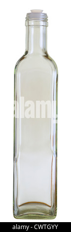 Gros plan d'une bouteille en verre vide de vodka isolé sur blanc, 2 images matelassé. Banque D'Images