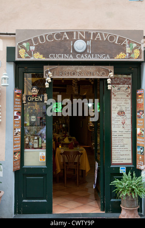 Restaurant Trattoria, la nourriture faite maison à Lucques, Toscane, Italie Banque D'Images