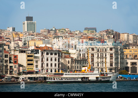 La Turquie, Istanbul, Beyoglu, Blick auf Karaköy. Banque D'Images