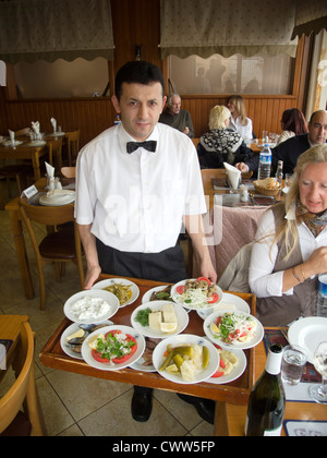 La Turquie, Istanbul, Kuzguncuk, Fischrestaurant Izmet Baba, Meze, die Vorspeisen Banque D'Images