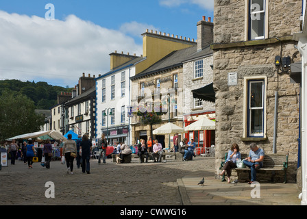 Jour de marché dans la ville de Kendal Cumbria, Angleterre, Royaume-Uni Banque D'Images